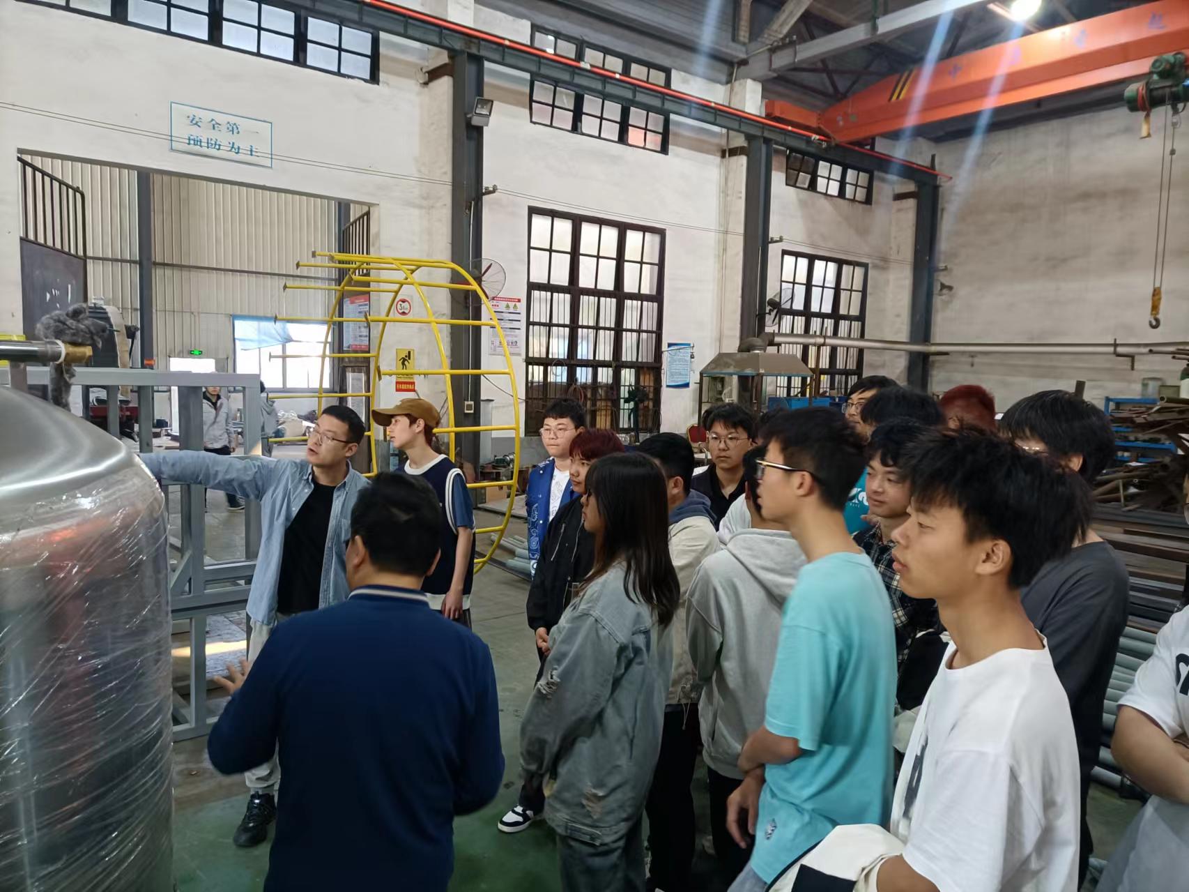 湖南工程学院近200名学生来乐鱼官网网页版_乐鱼（中国）官方
认知实习
